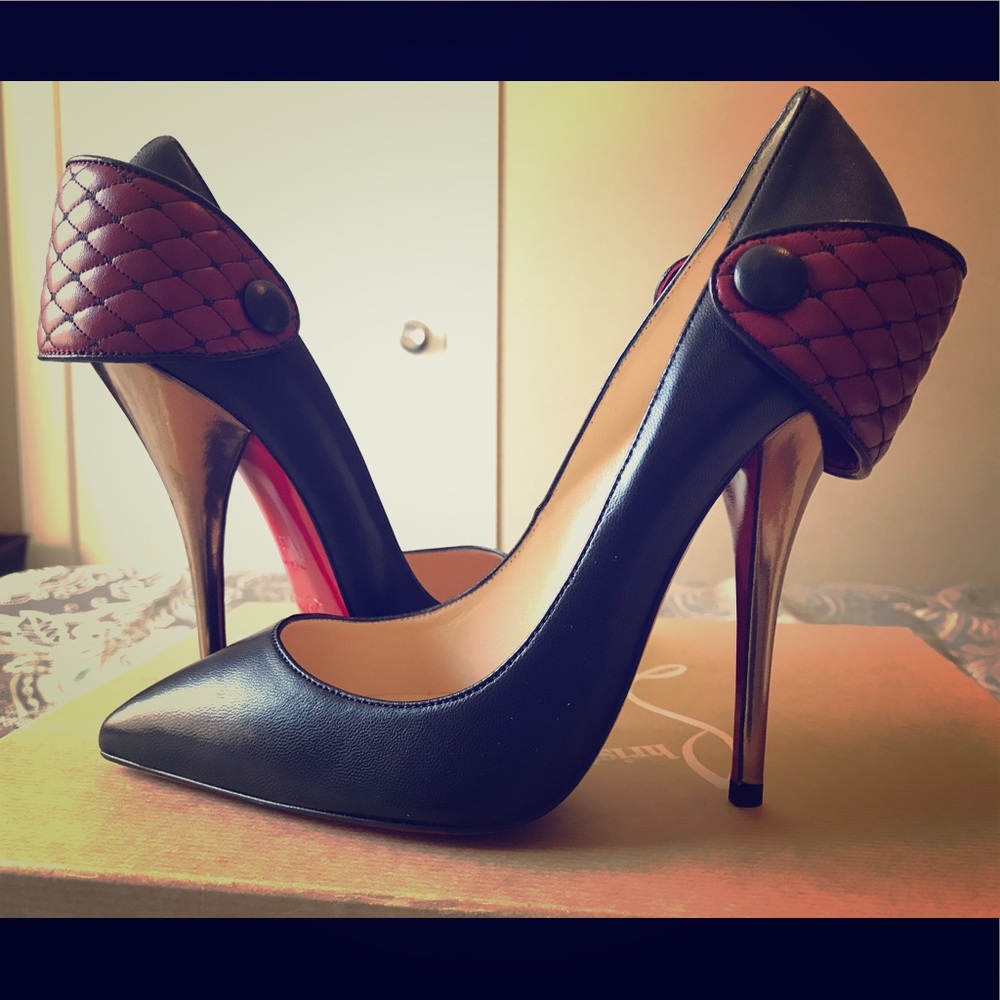 Huguetta Leather Pump Louboutin SZ 38